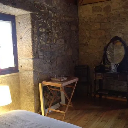 Landsted Quintinha Com Casa Rustica Crespos